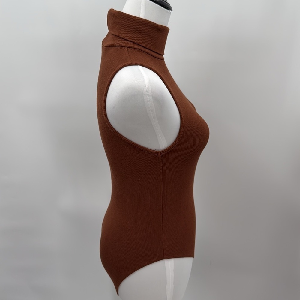 Brown Sleeveless Turtleneck Ribbed Knit Bodysuit Size L Bust 32”-34”-36” - Picture 2 of 5